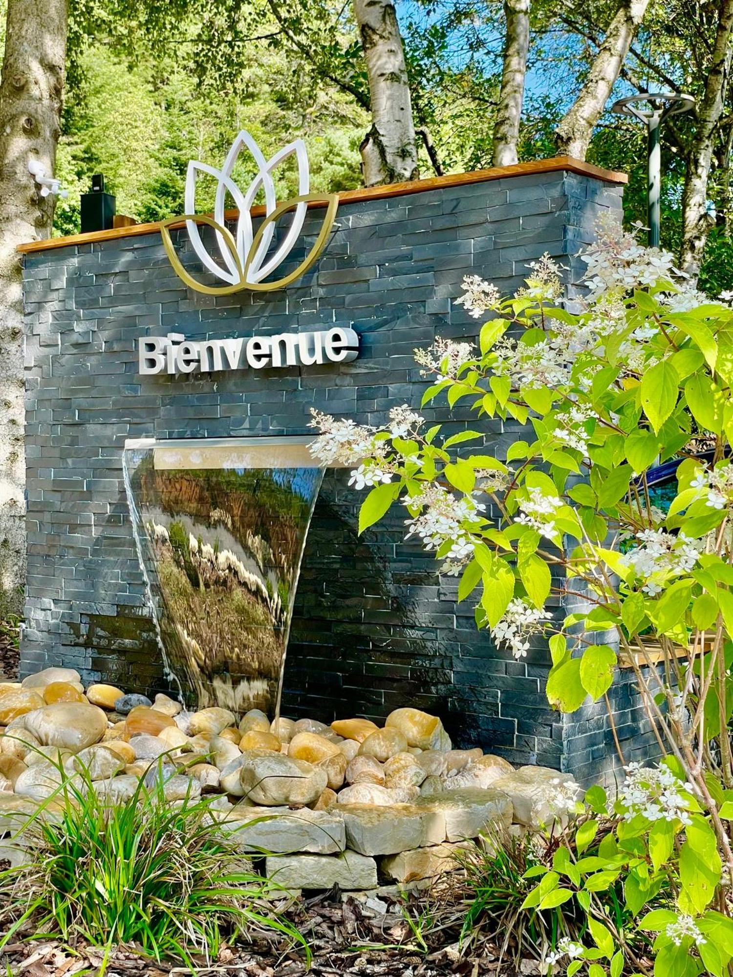 Готель Domaine Les 2 Mondes Еда Екстер'єр фото